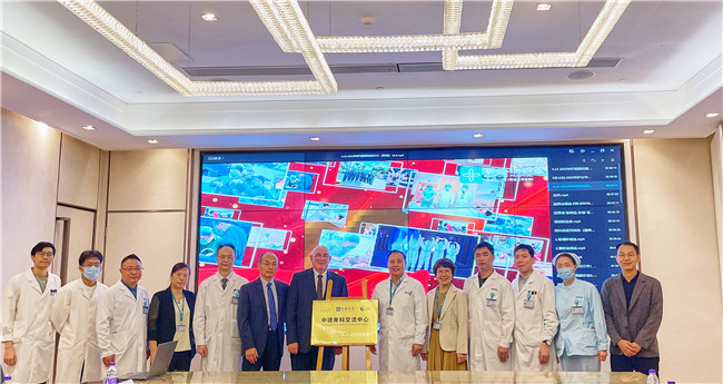 不出国门，听国际脊柱大师如何“传经送宝”？