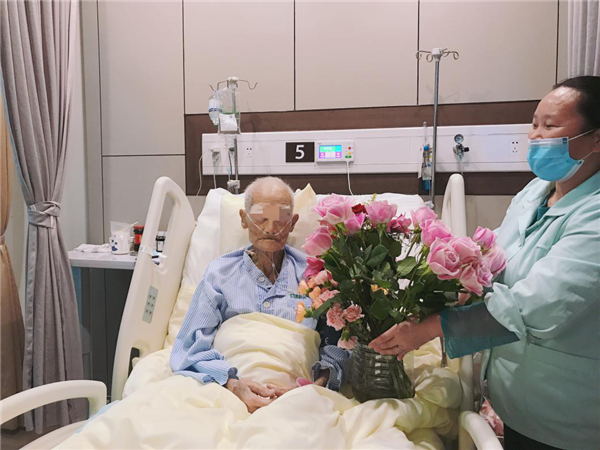 为生命加油！舒适医疗助104岁病危老人“无痛”康复
