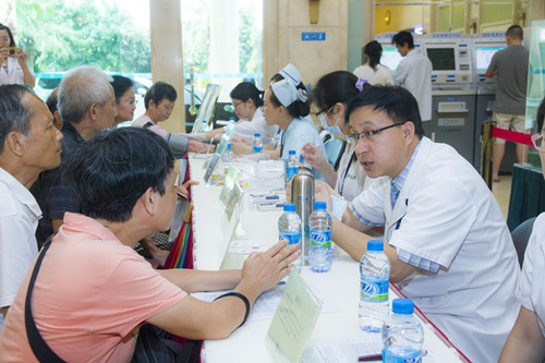 【回顾】关注糖尿病 广东祈福医院惠民服务在行动